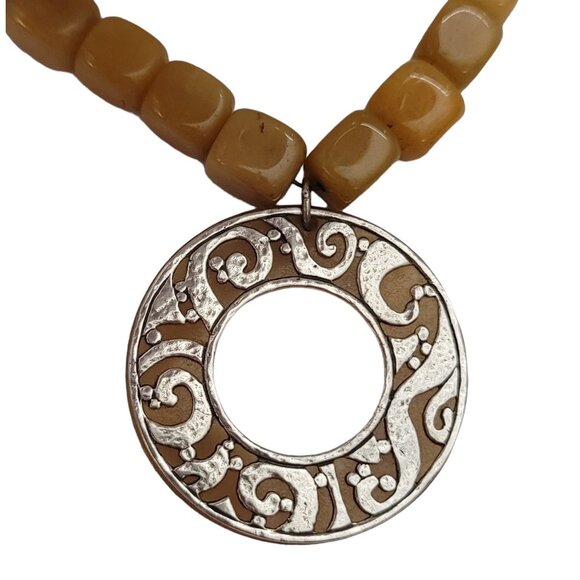 Silpada Yellow Stone Leather Sterling Hammered Medallion Pendant Necklace E849 - Picture 3 of 10